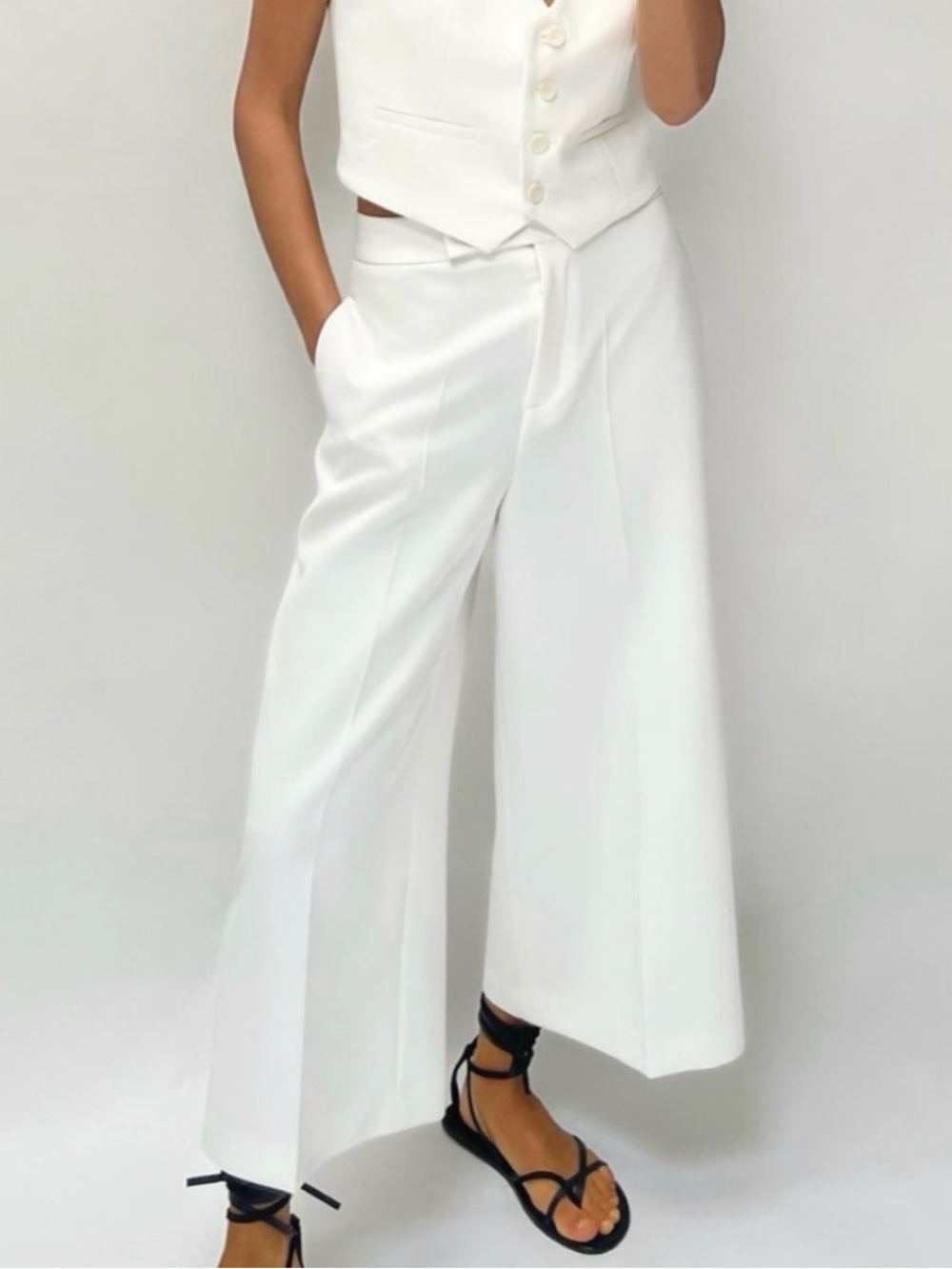 Zara women’s high waisted, culottes cropped pants trousers oyster size large